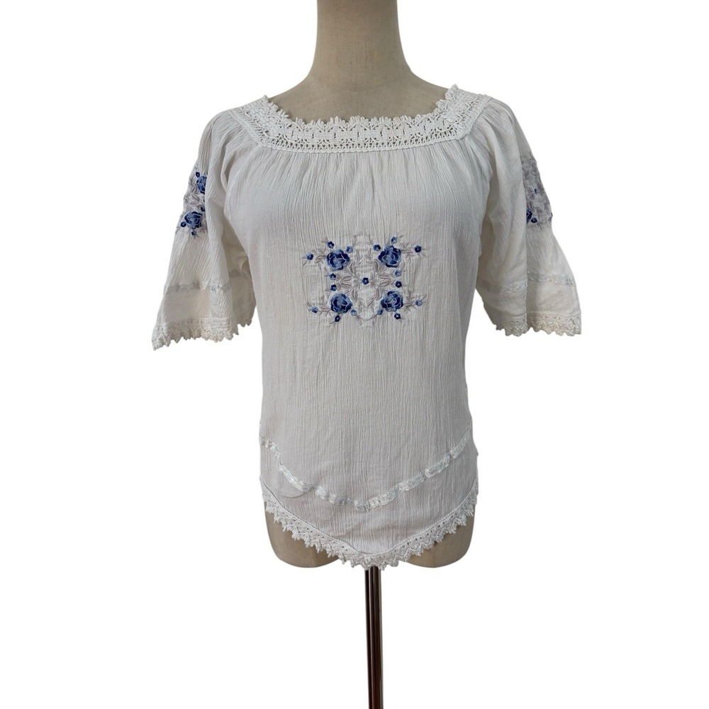 White Gauzy Cotton Peasant Top Blue Floral Embroidery Greek Peasant Boho Sz M‎